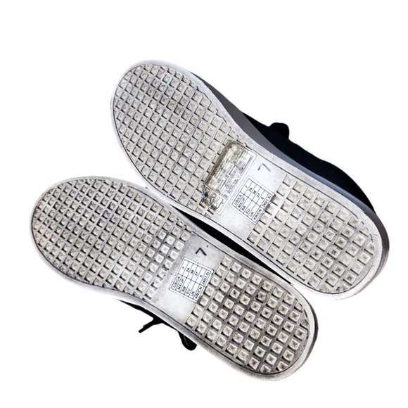 Forever 21 Black Canvas platform sneakers. Size 7 US. - Picture 6 of 9